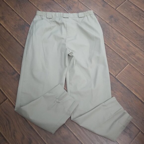Tilley Endurables | Khaki Elastic Waist Cotton Blend Pants | Size 16 - Picture 4 of 10